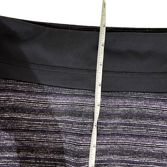Athleta Black & Purple Capri Leggings Size M - Picture 5 of 6